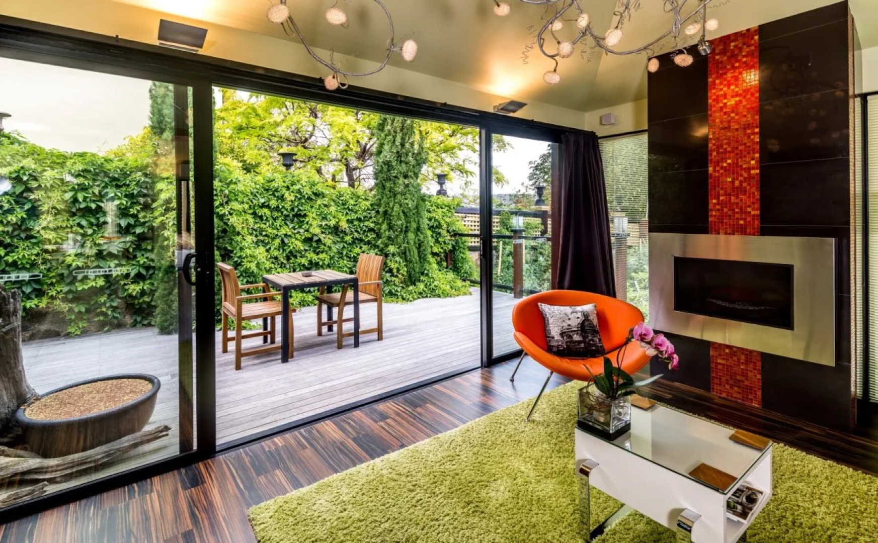 Corinda Contemporary