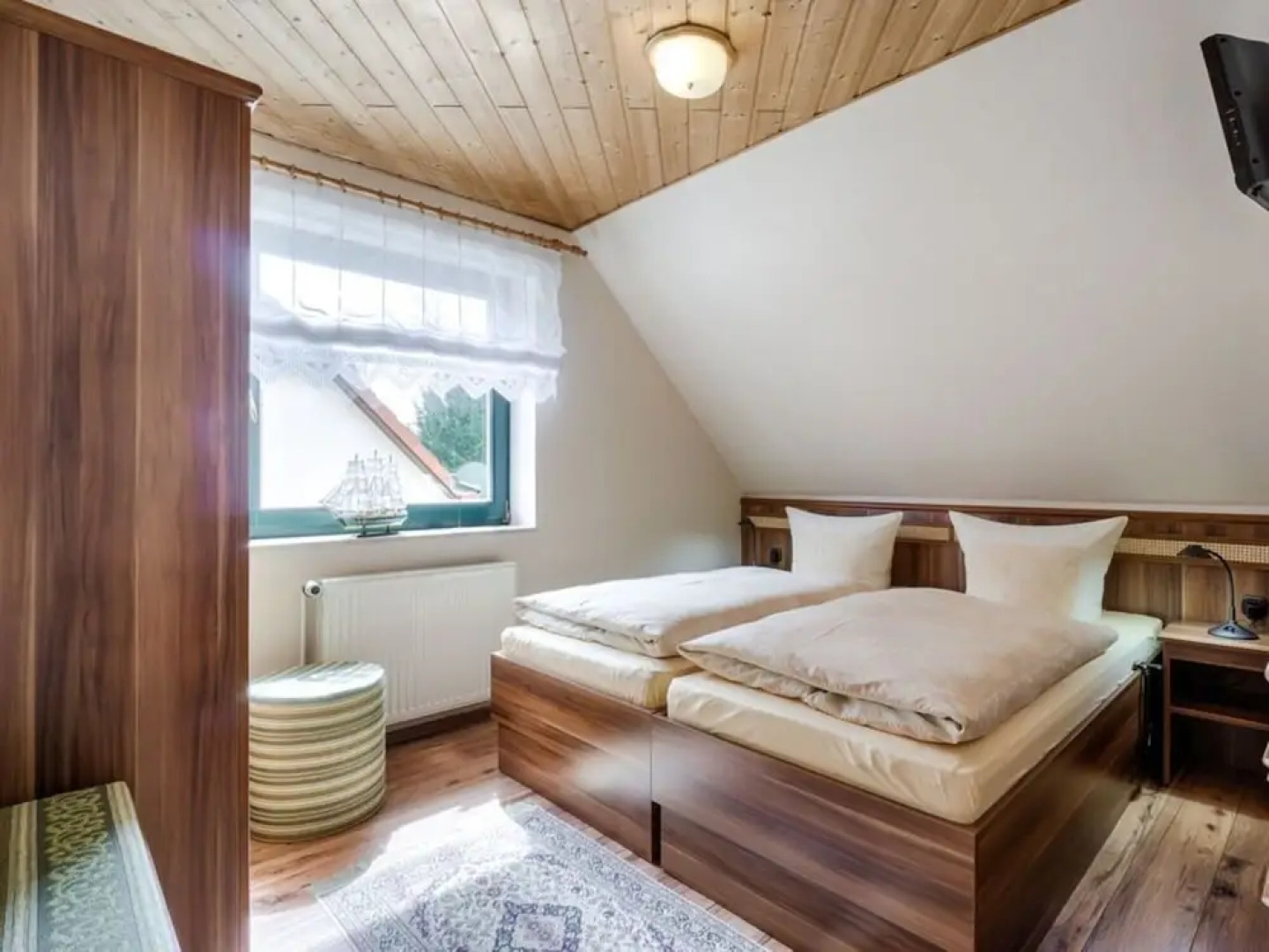 Am Rotdorn Modern Retreat