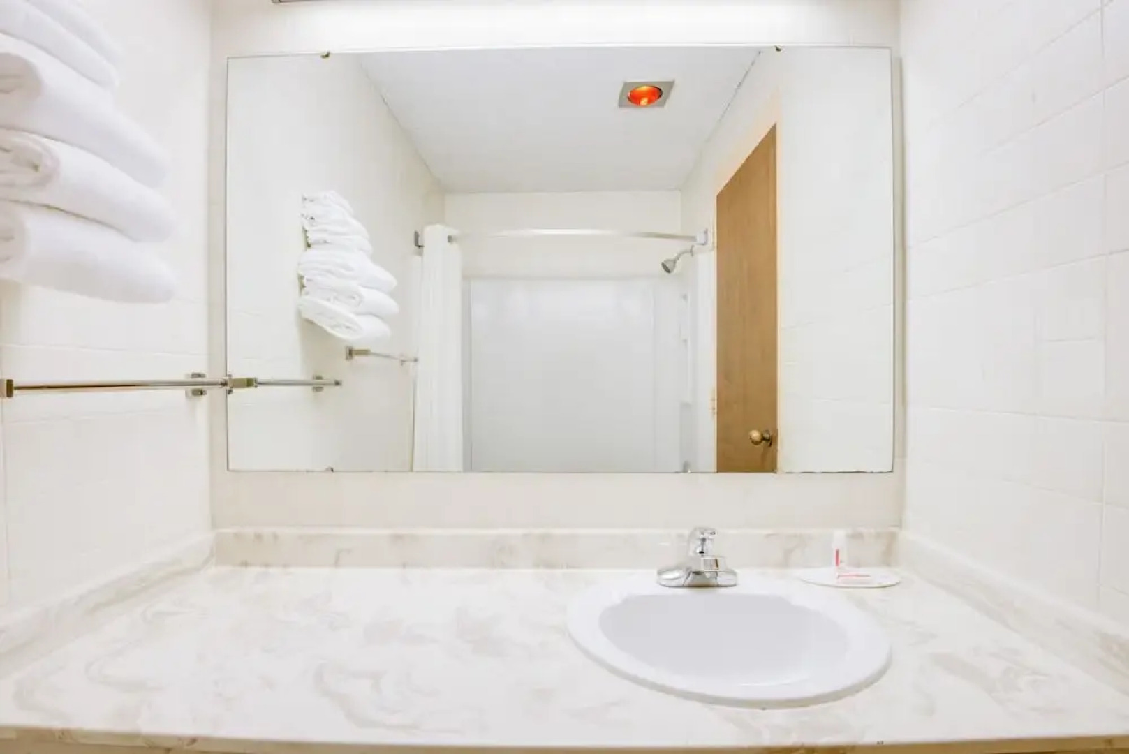 Super 8 Motel - Port Clinton