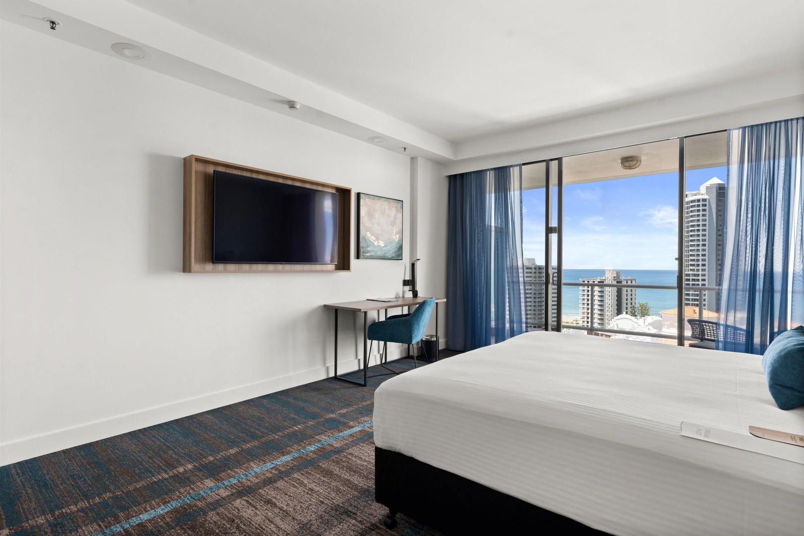 Crowne Plaza Surfers Paradise by IHG
