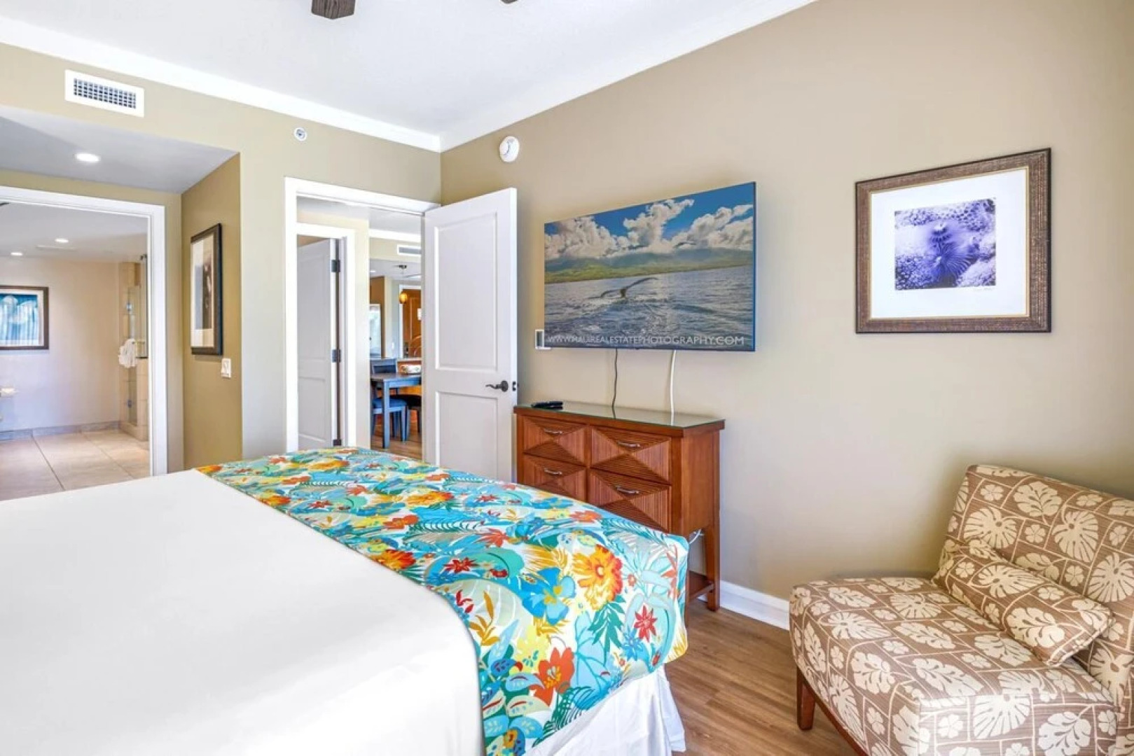 K B M Resorts- Hkk-306 Chic 2bd, Upgraded, Steps Away From Resort Pools, Beach and Spa!