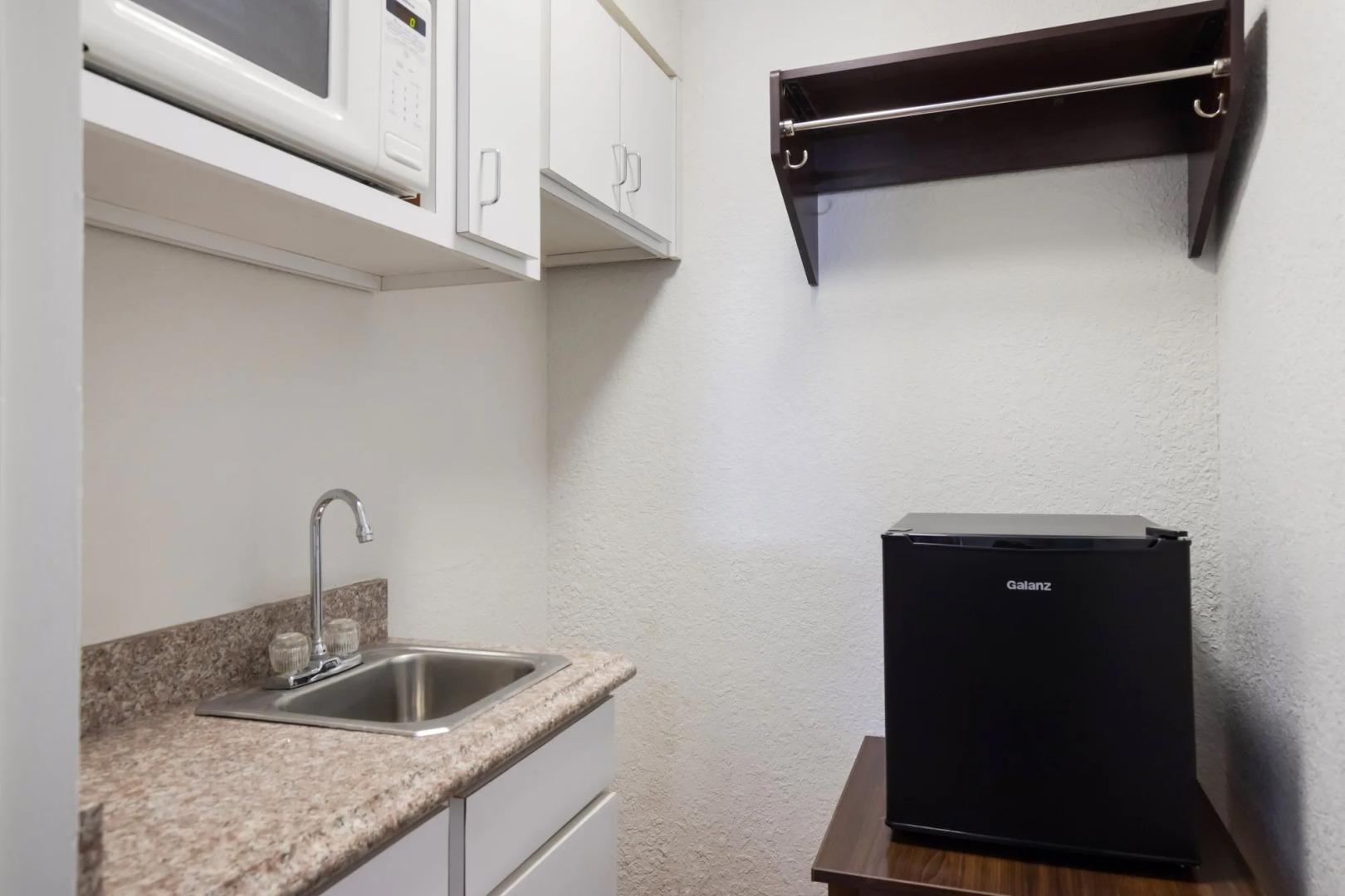 Horizon Inn & Suites