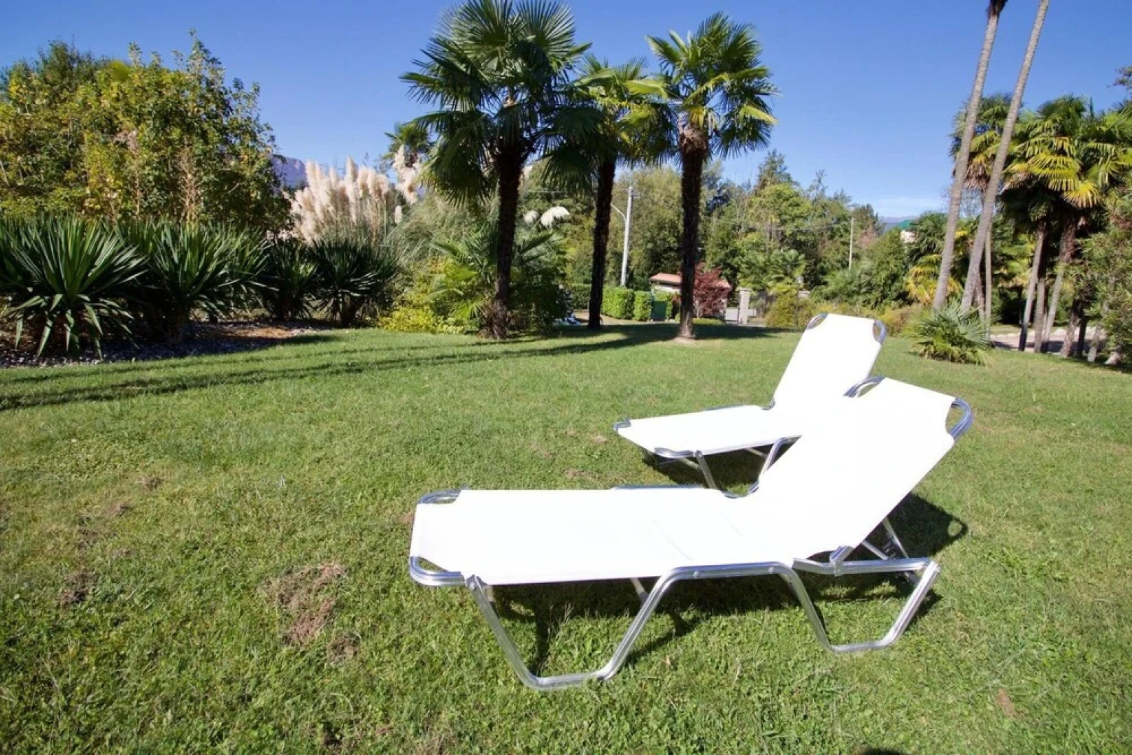 Amazing Gaia Le Palme Pool Lake View