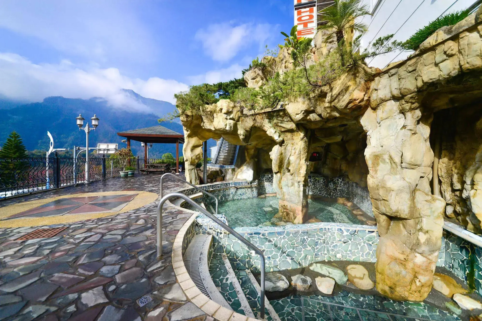 Hotel Tilun Dongpu Spa