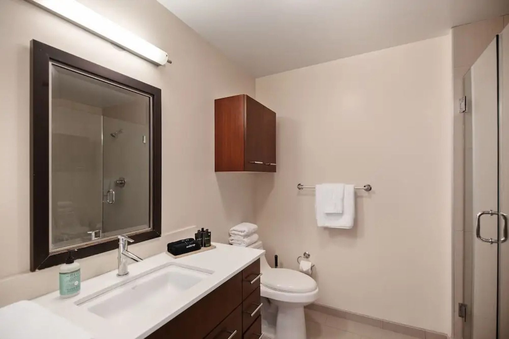 The Luxe Suites at University City