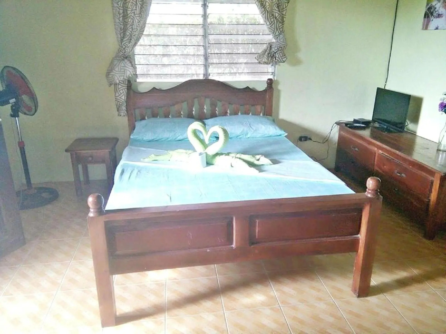 Hotel Sisters Inn  Moalboal