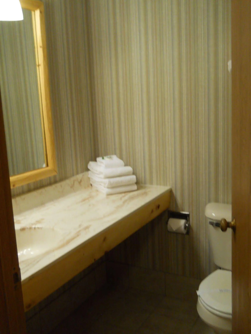 Lakewoods Resort & Lodge