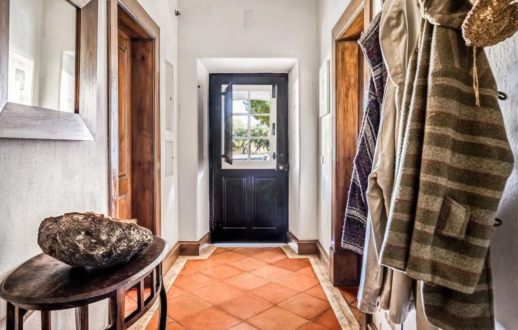 Beautiful Home in Grândola With Wifi and 4 Bedrooms