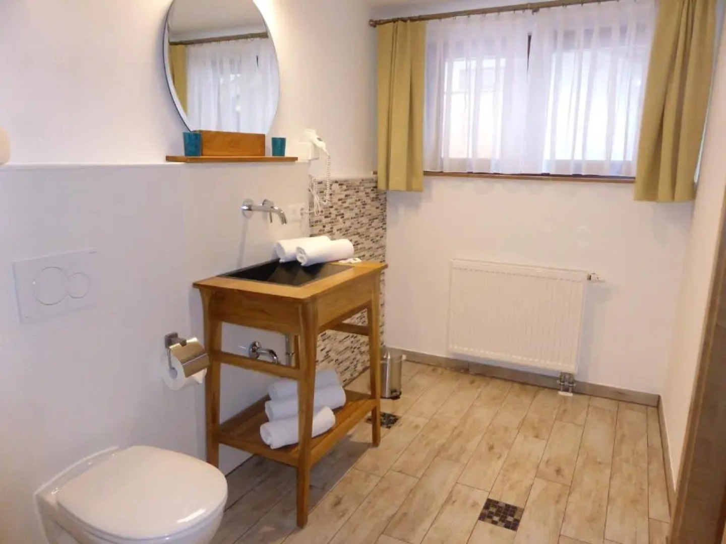 Gasthaus - Pension - Café Dörfl