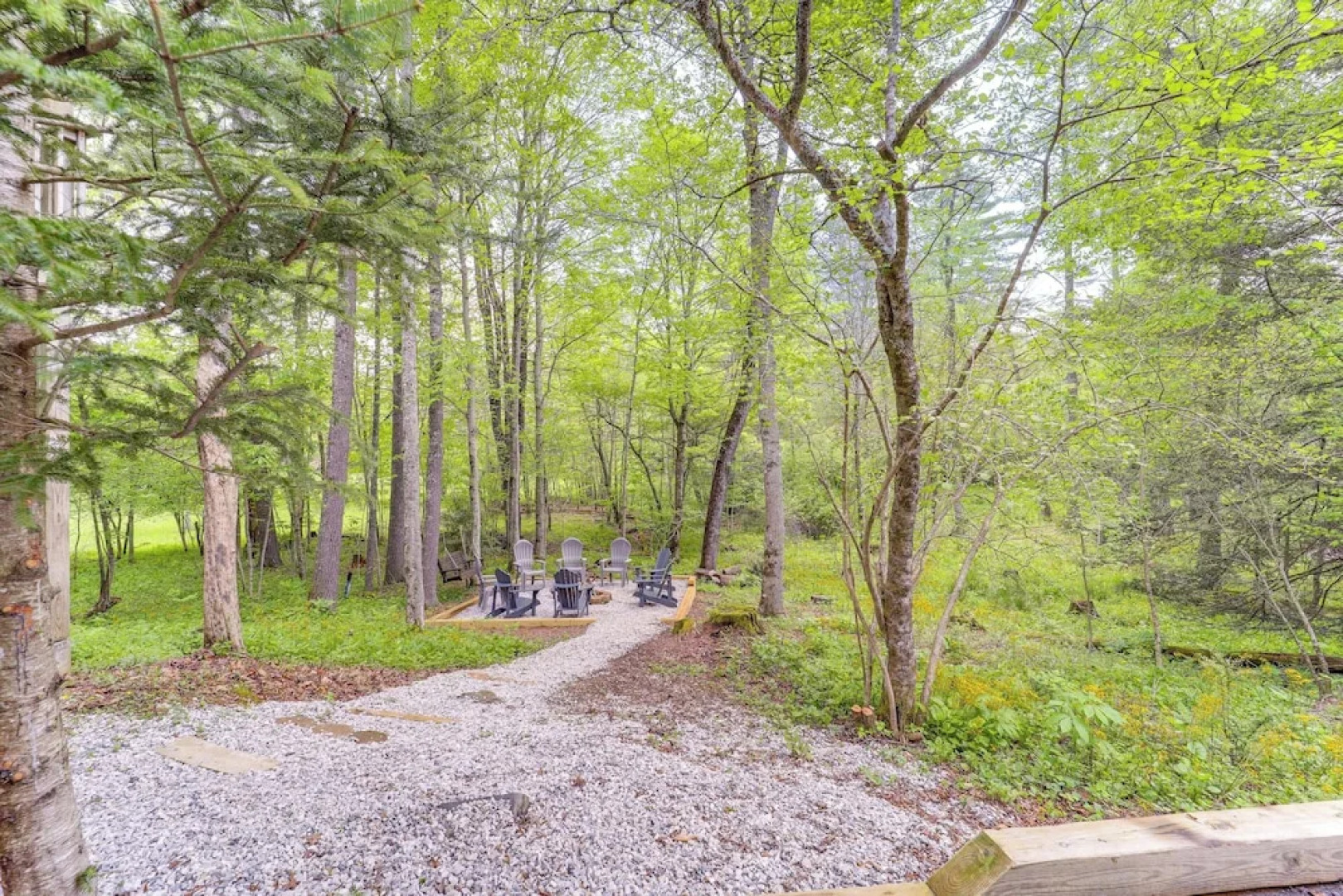 9 Mi to Sugar Mountain: Newland Cabin w/ Fire Pit!