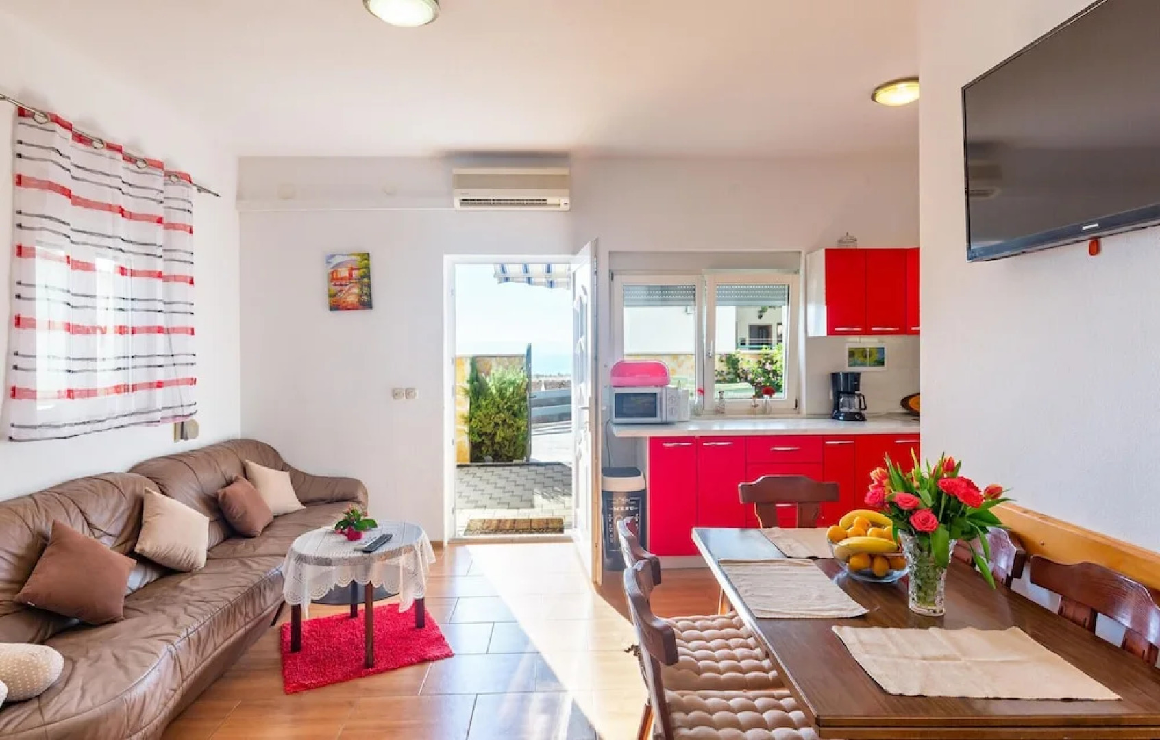 Beautiful Home in Makarska With 3 Bedrooms, Wifi and Outdoor Swimming Pool