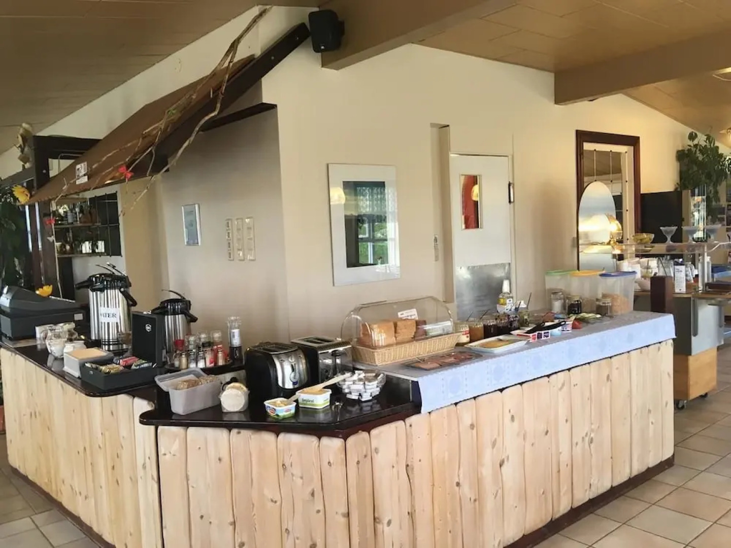 Fosshóll Guesthouse