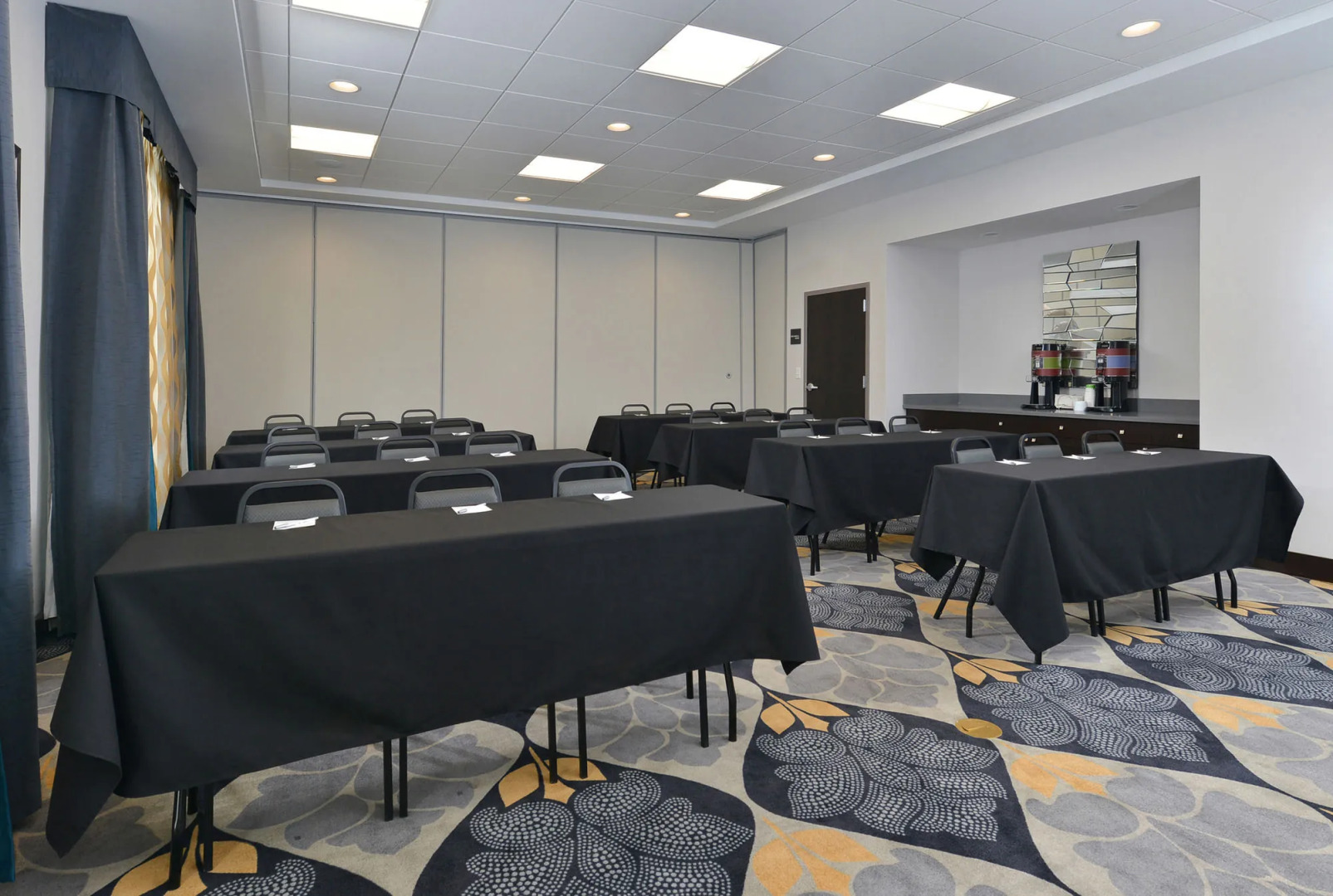 Hampton Inn & Suites Des Moines Downtown