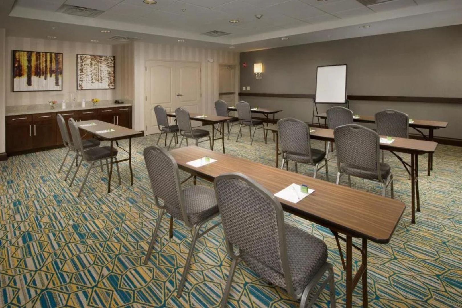 Hampton Inn & Suites Syracuse/Carrier Circle