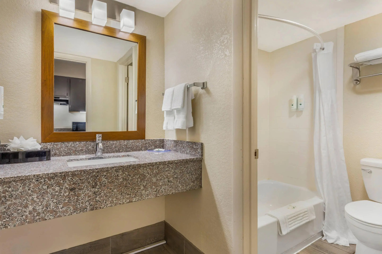 Quality Inn & Suites Spring Lake - Fayetteville near Fort Bragg