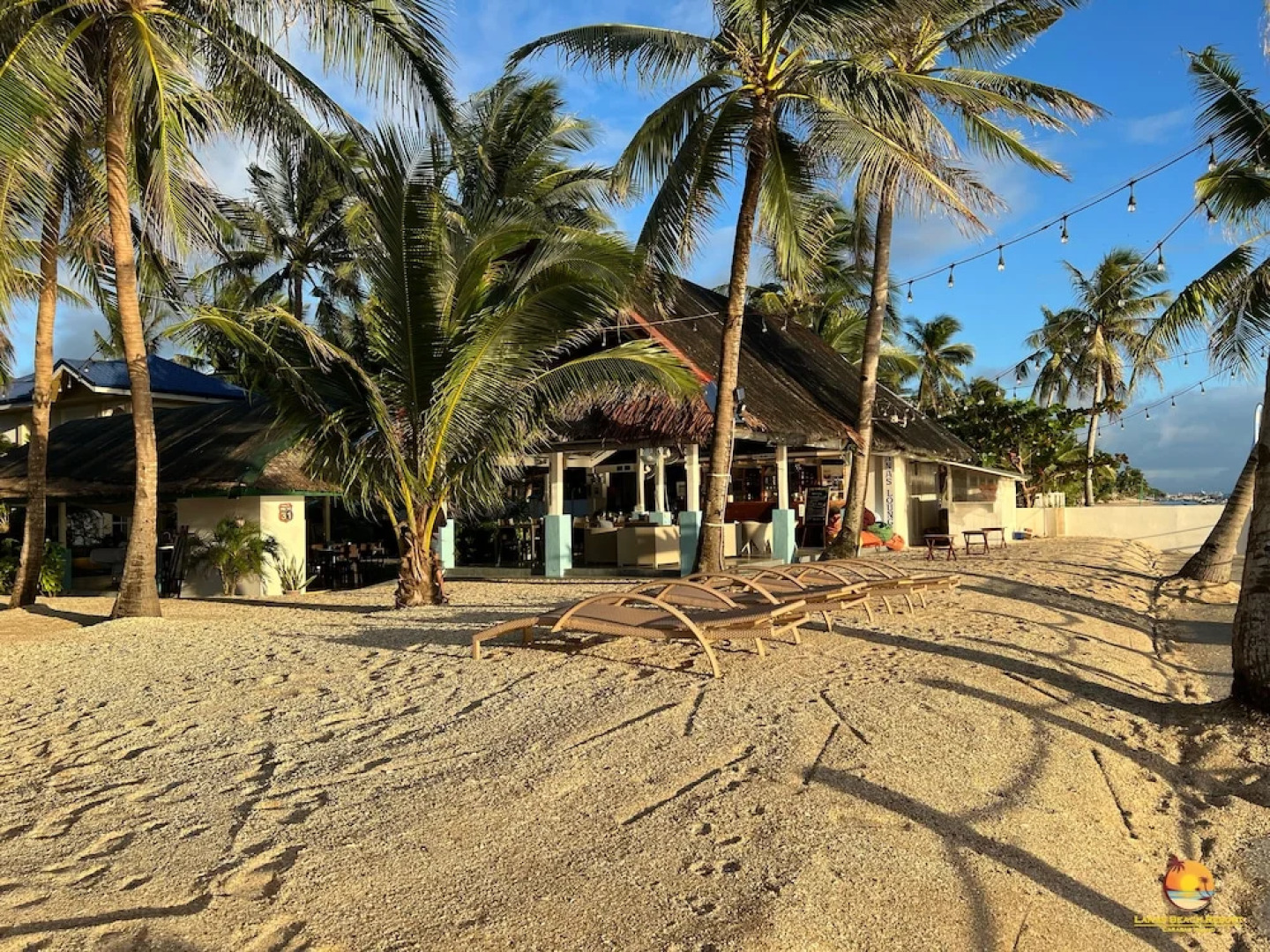 Lanas Beach Resort - Carabao Island