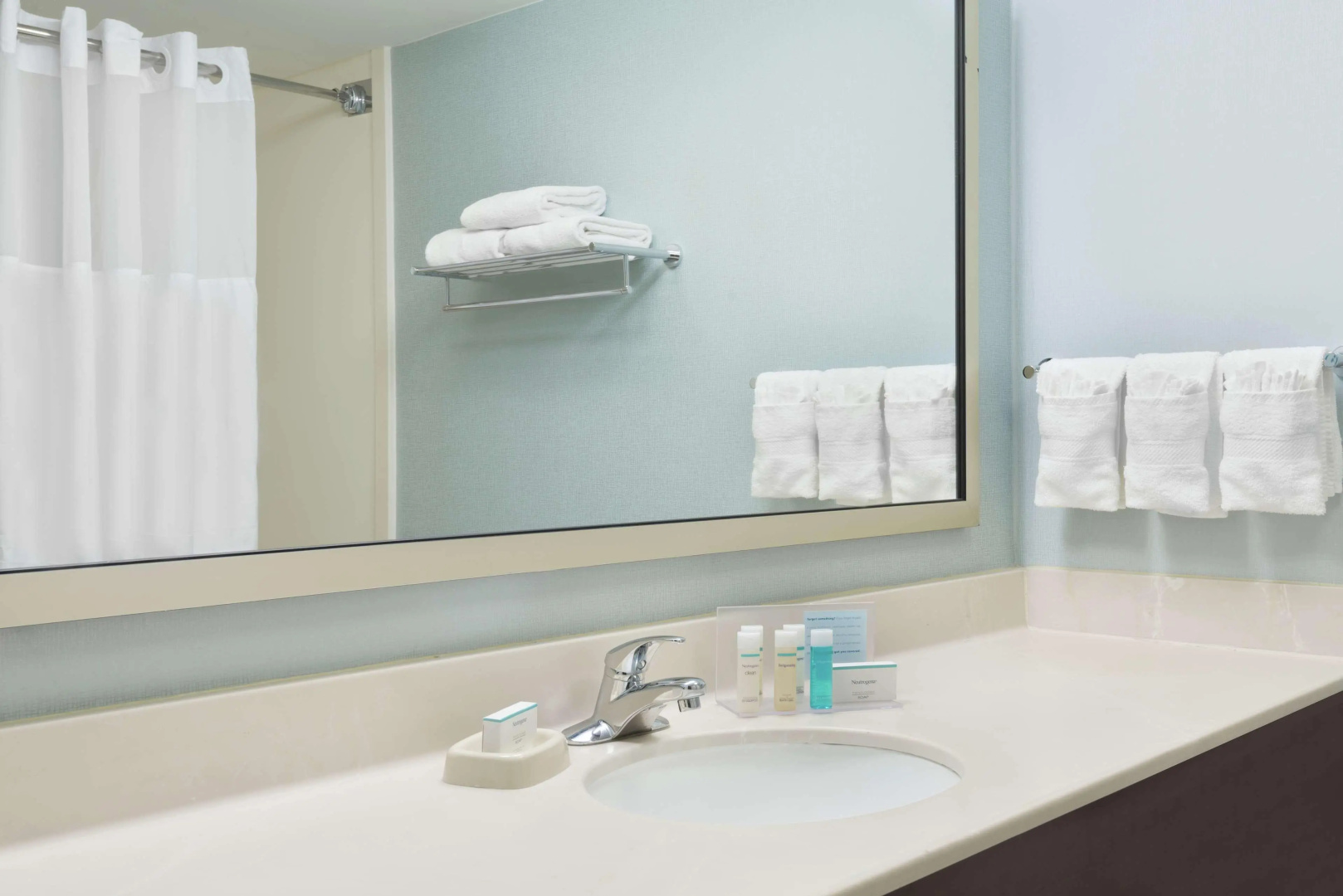 Hampton Inn Hartford/Airport
