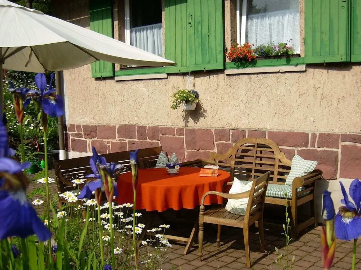 Modern Apartment in Tabarz/Thüringer Wald with Garden