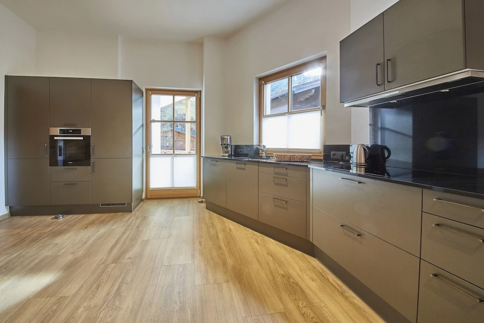 The Peak - Premium Apartments