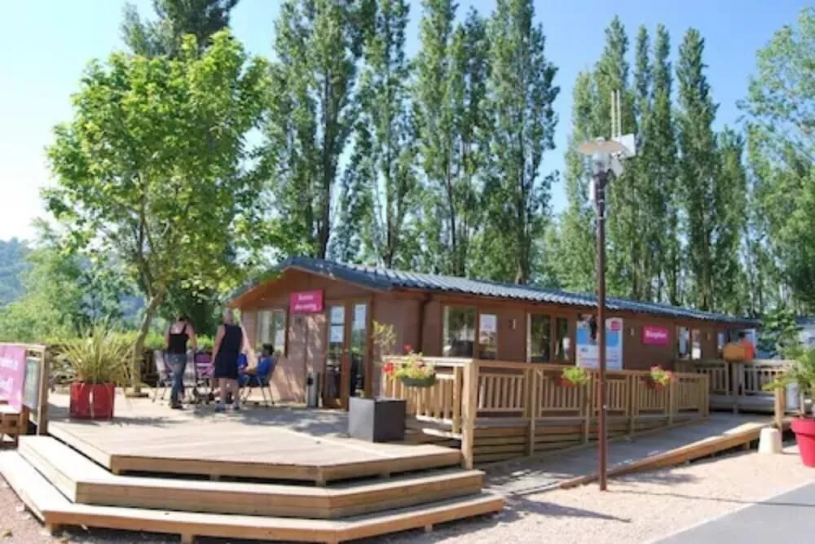 Camping Les Rives De Condrieu