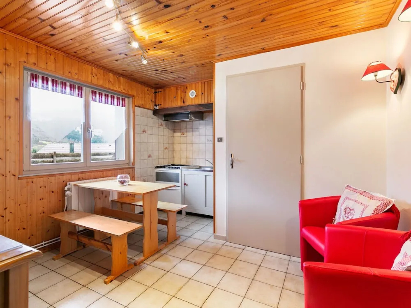 Cosy Apartment in Saulxures-sur-moselotte With Forest Nearby