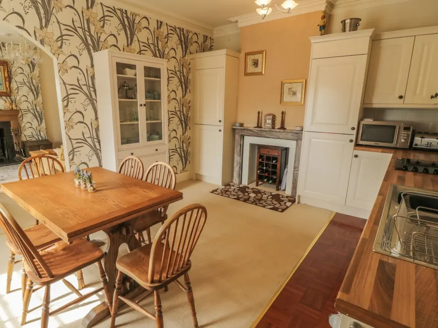 Apartment 7, Sneaton Hall