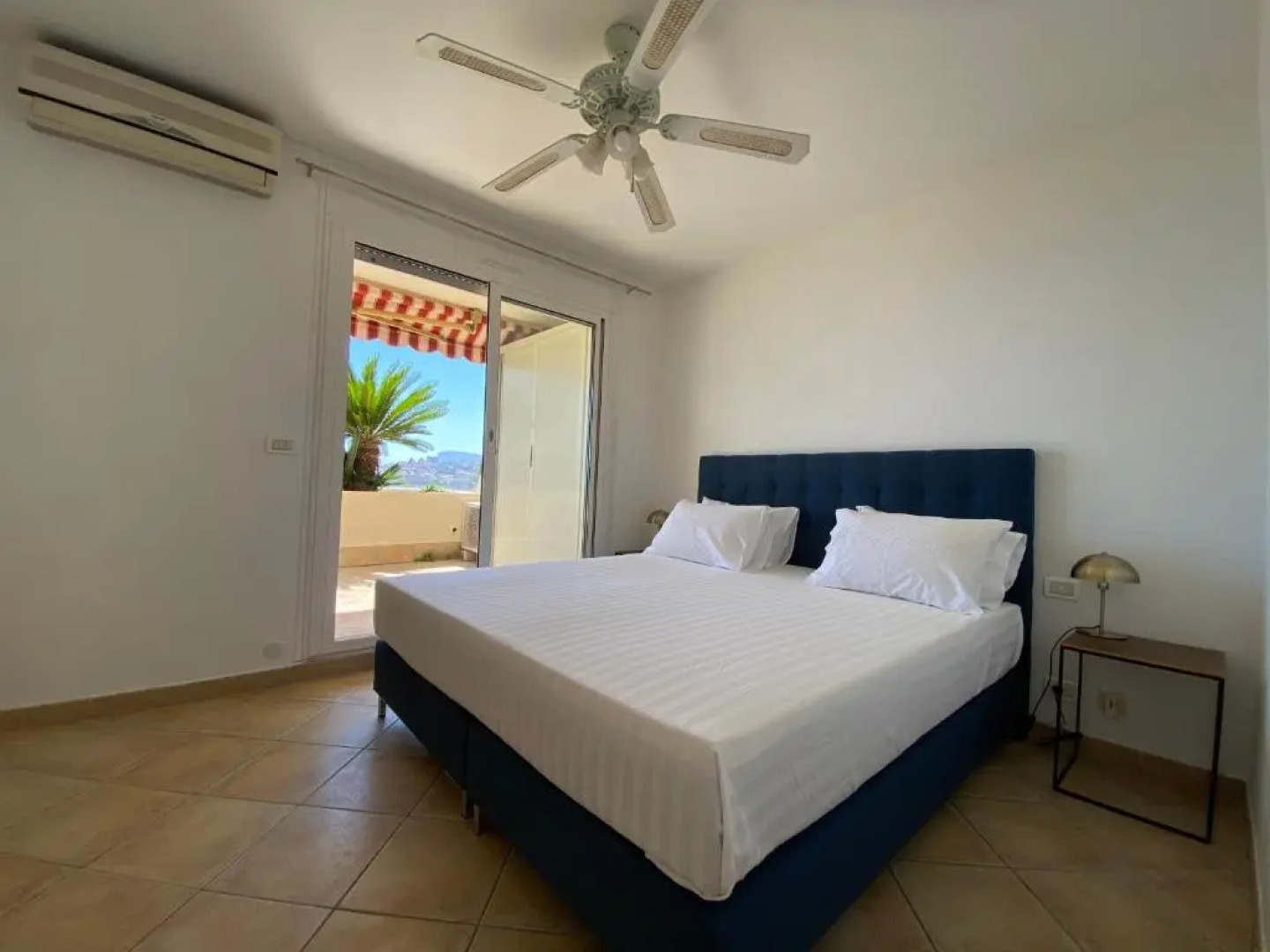 Mansfield vue carte Postale Terrasse Piscine calme port à 200m à pied