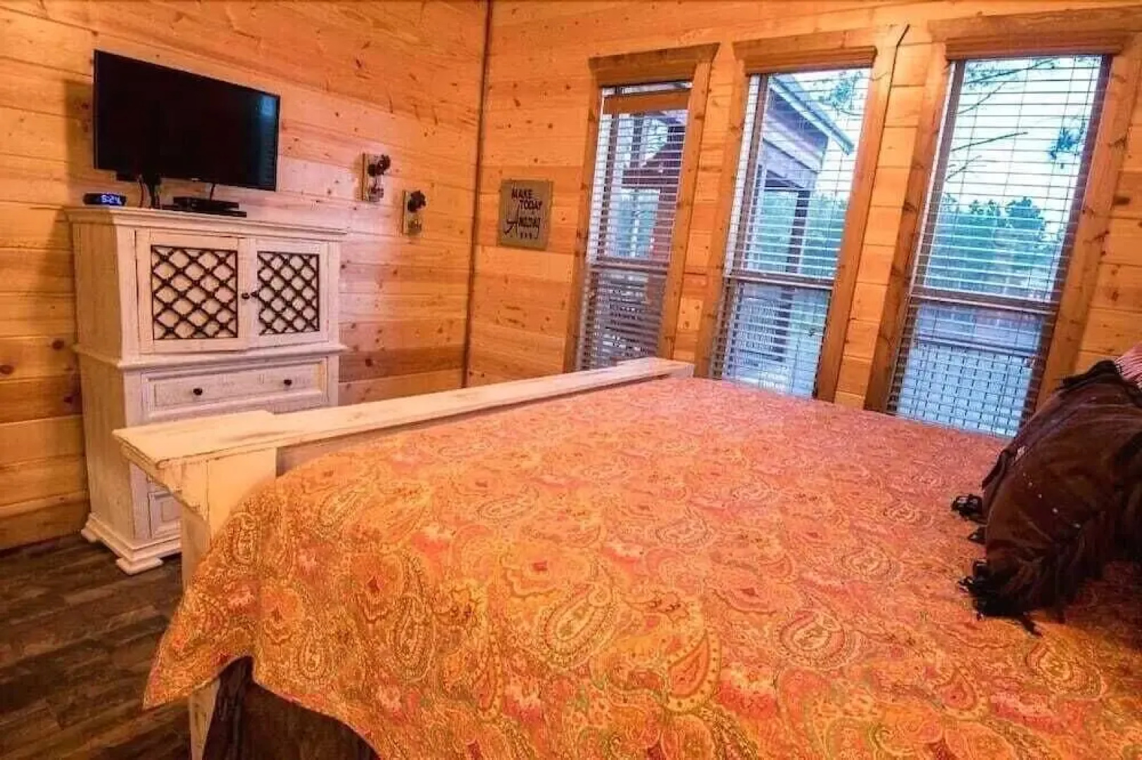 Stars On The Water Lodge - 4 Br Cabin