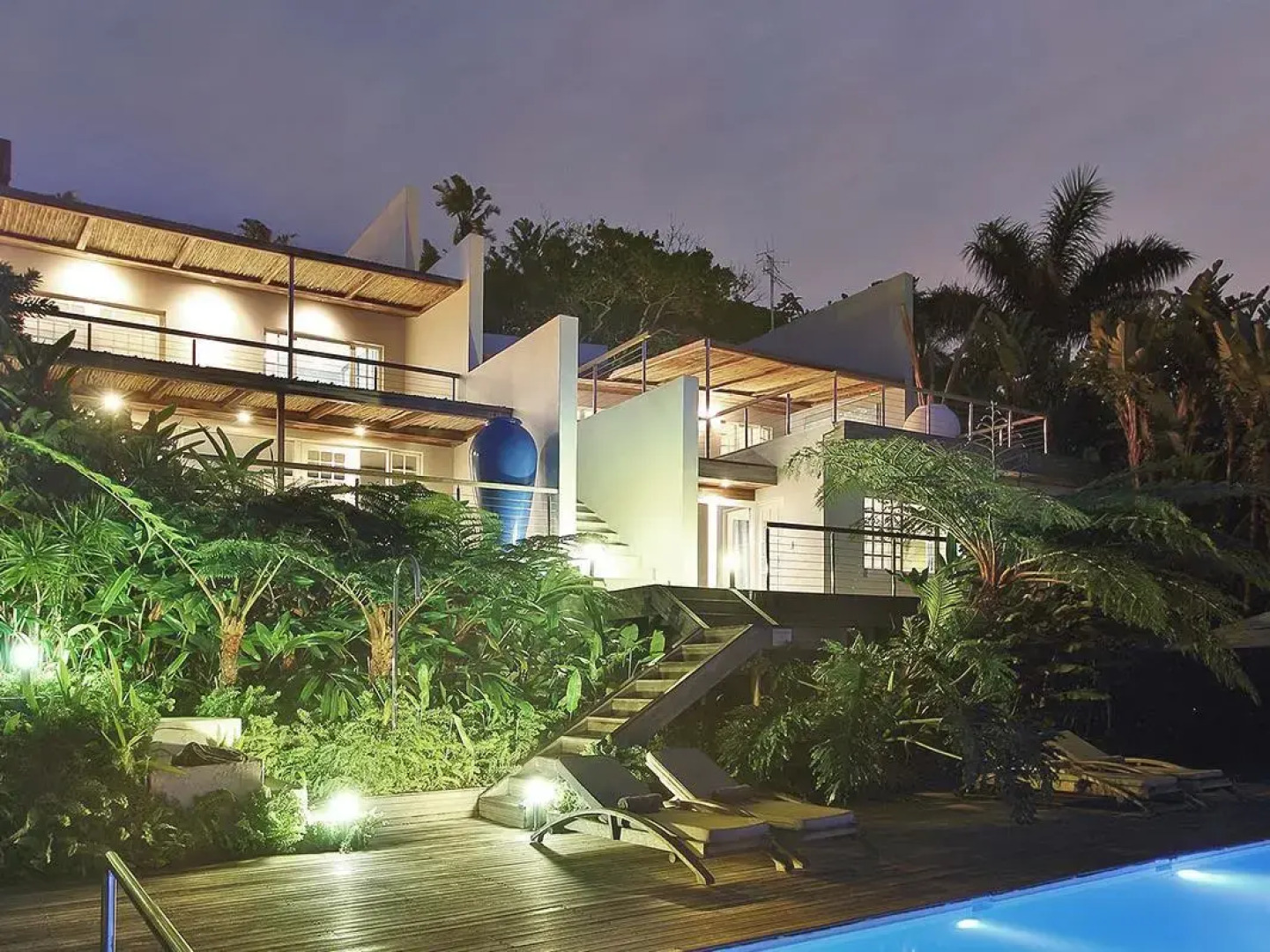 Days At Sea Beach Lodge