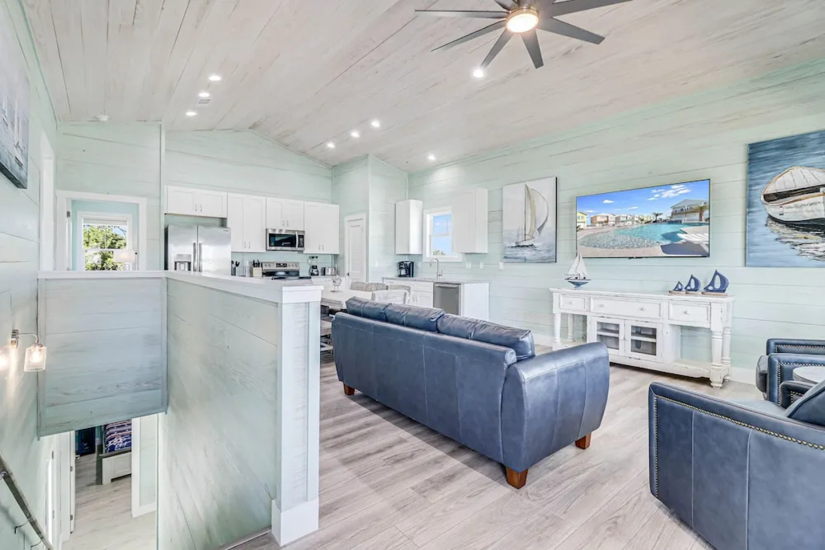 Casa Grande Sp131 5 Bedroom Home by RedAwning