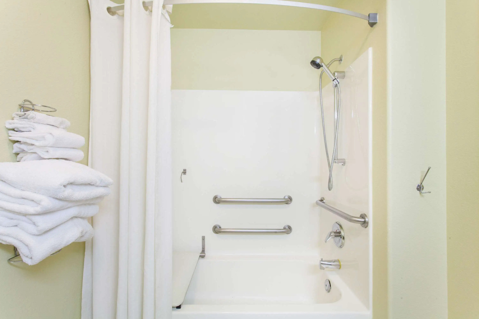 Super 8 by Wyndham McCall