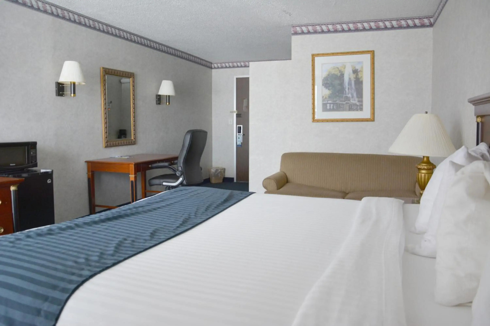 Travelodge by Wyndham Milwaukee
