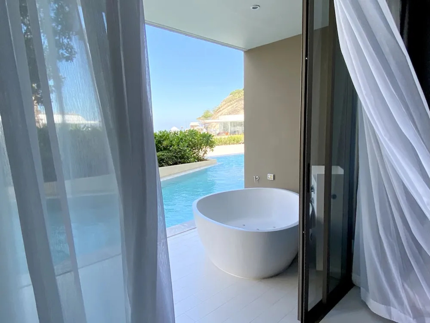 VERSO hua hin – a Veranda Collection