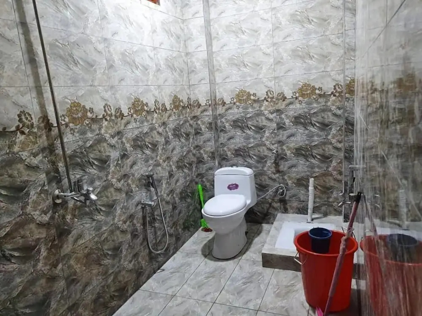 Madina Tower Hotel & Restaurant