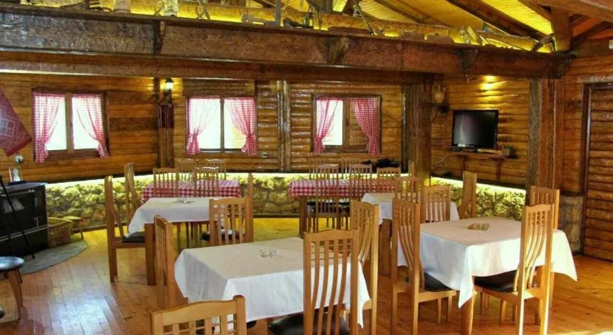 Hostel Izvor