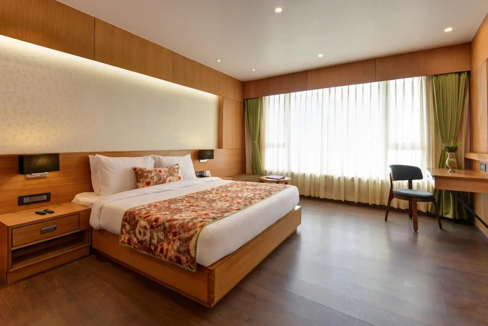 Summit Montana Suites & Spa 