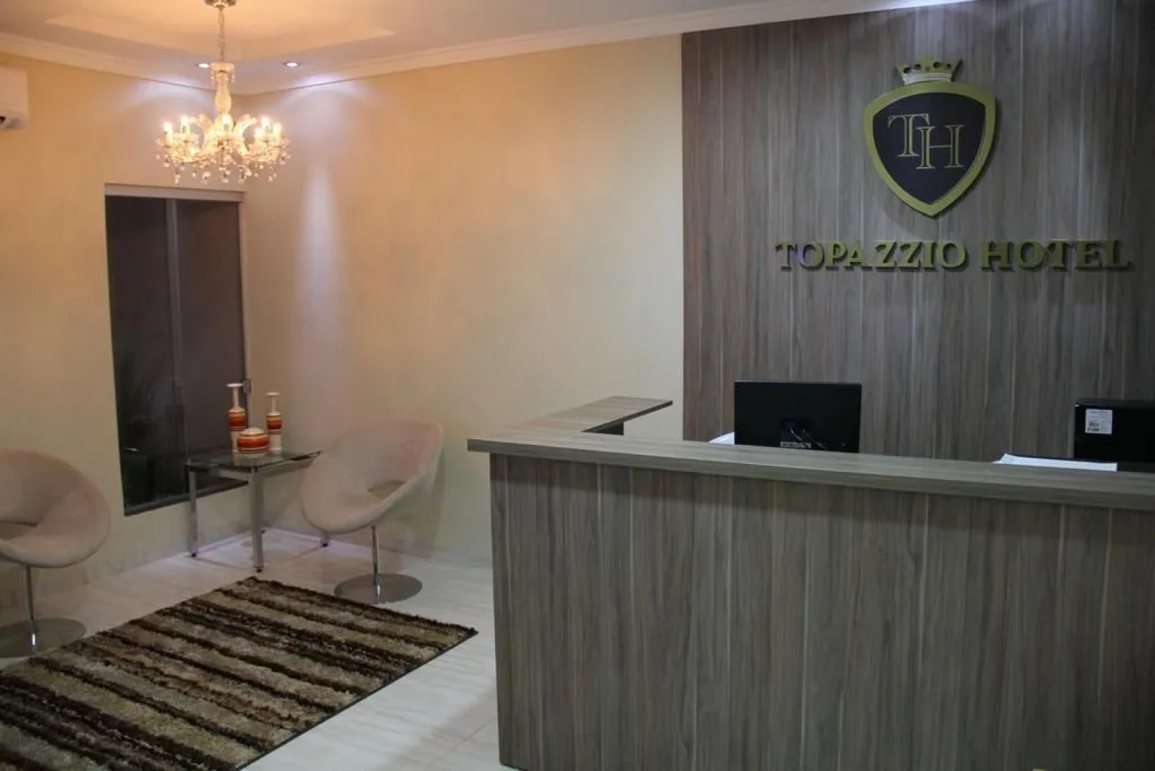 Topazzio Hotel
