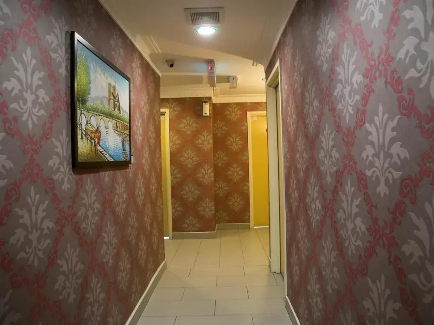 OYO 165 Hotel De Art 1