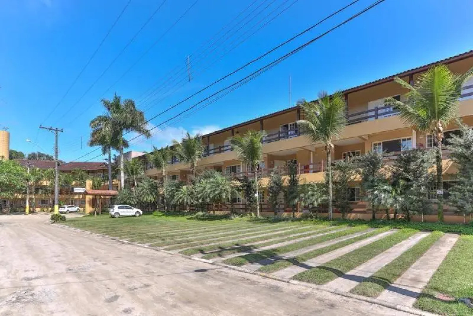 Amarilis Flat Service