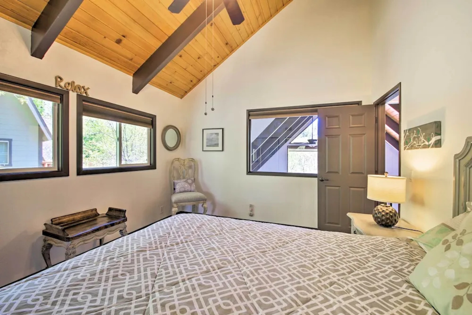 Bikes + Game Room: Lovely Lake Arrowhead Home!