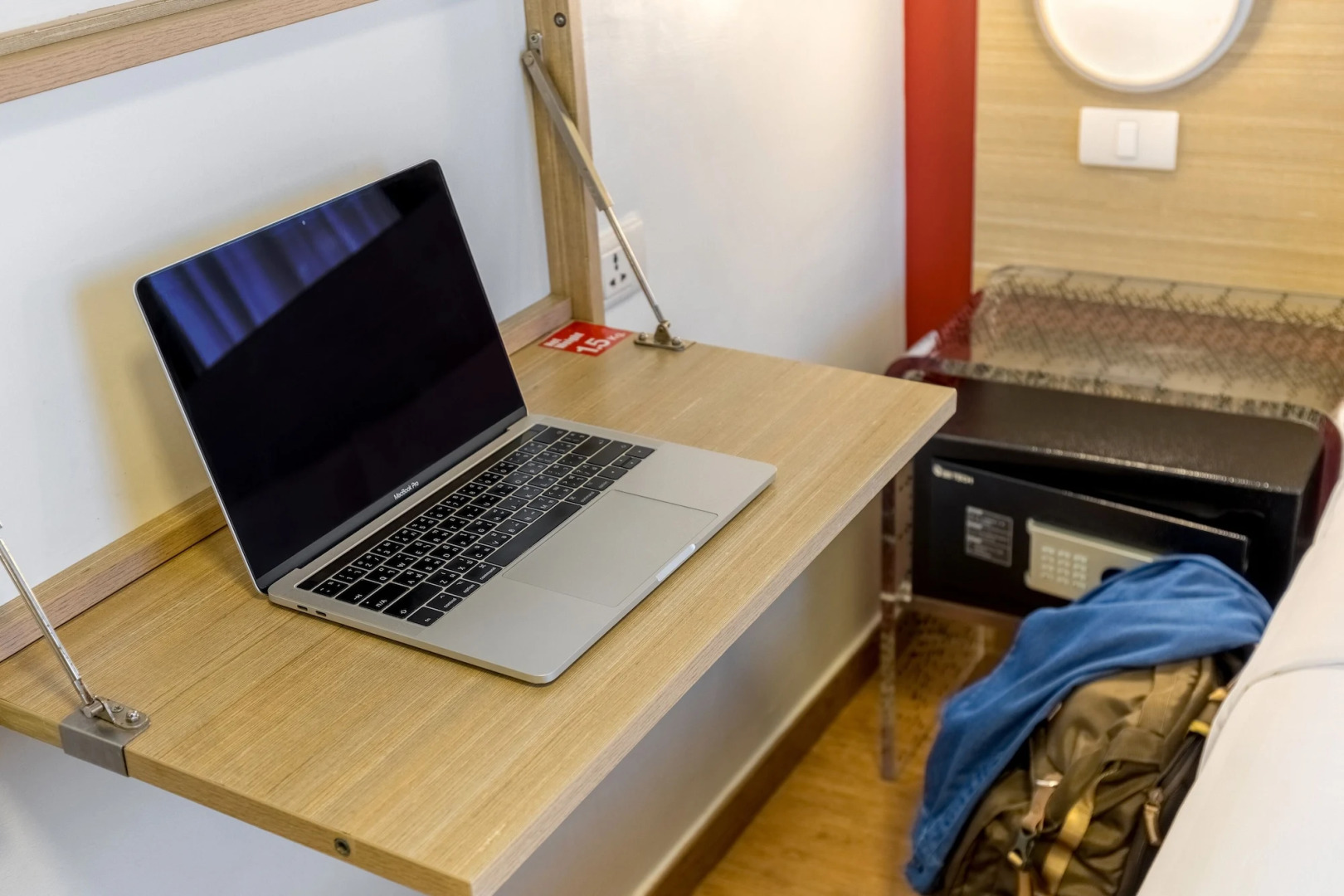 Easy Planet Phuket, Patong