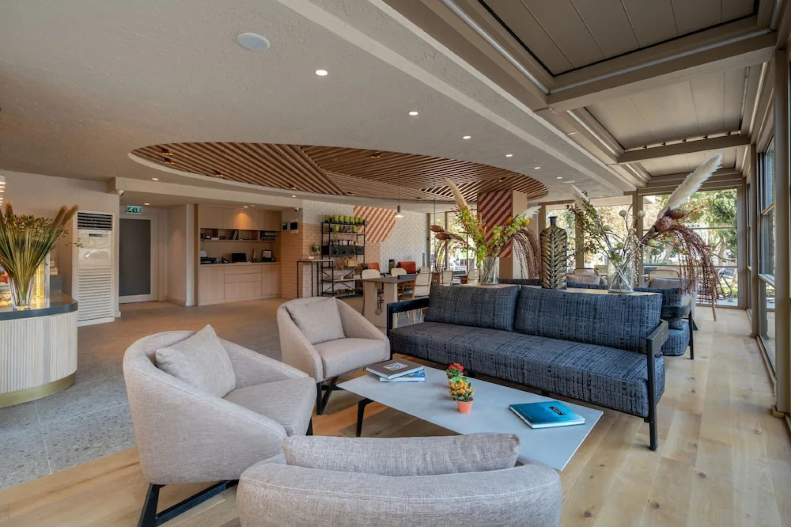 Oli Hotel And Suites