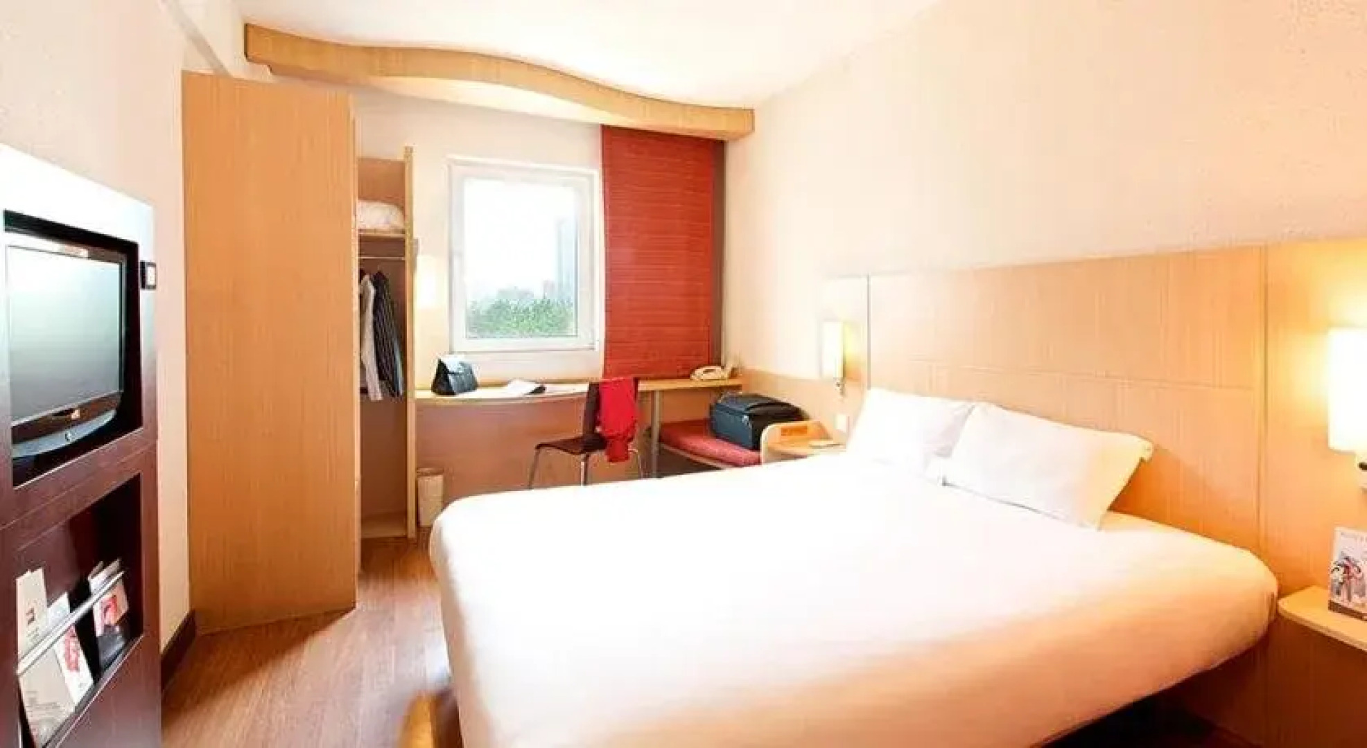 ibis Luoyang Hi Tech Dev Zone