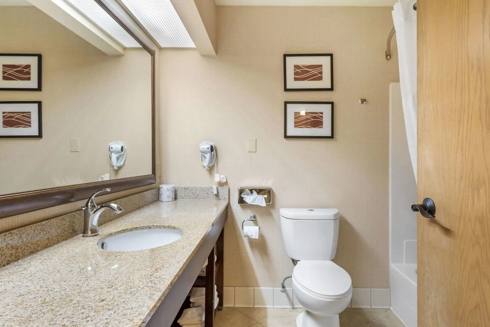 Comfort Inn & Suites Black River Falls I-94