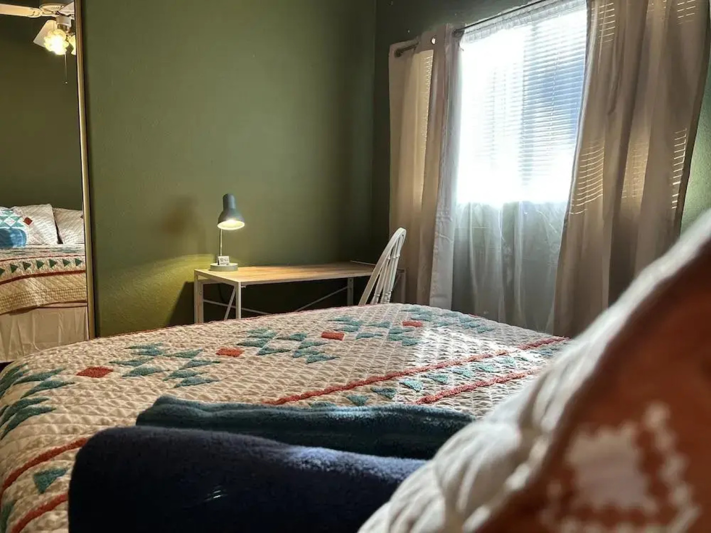 Private bedroom in Peach Blossom Country House