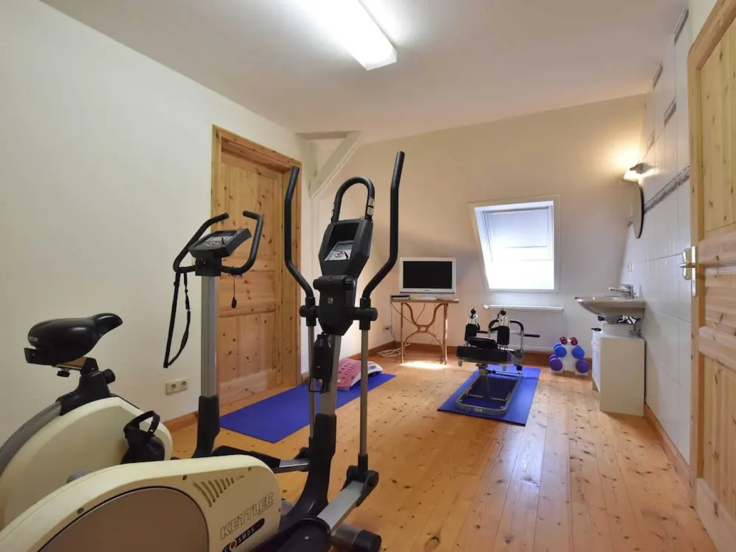 Elegant Holiday Home in Kröpelin near Horse Riding