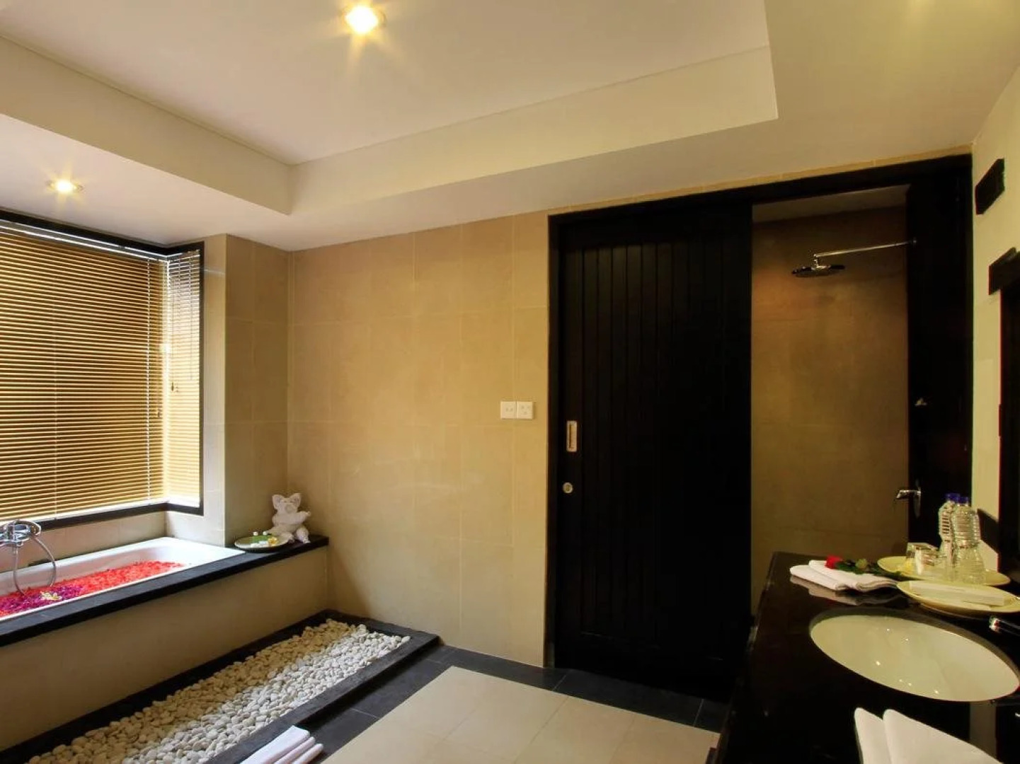 Pande Villas Spa & Restaurant