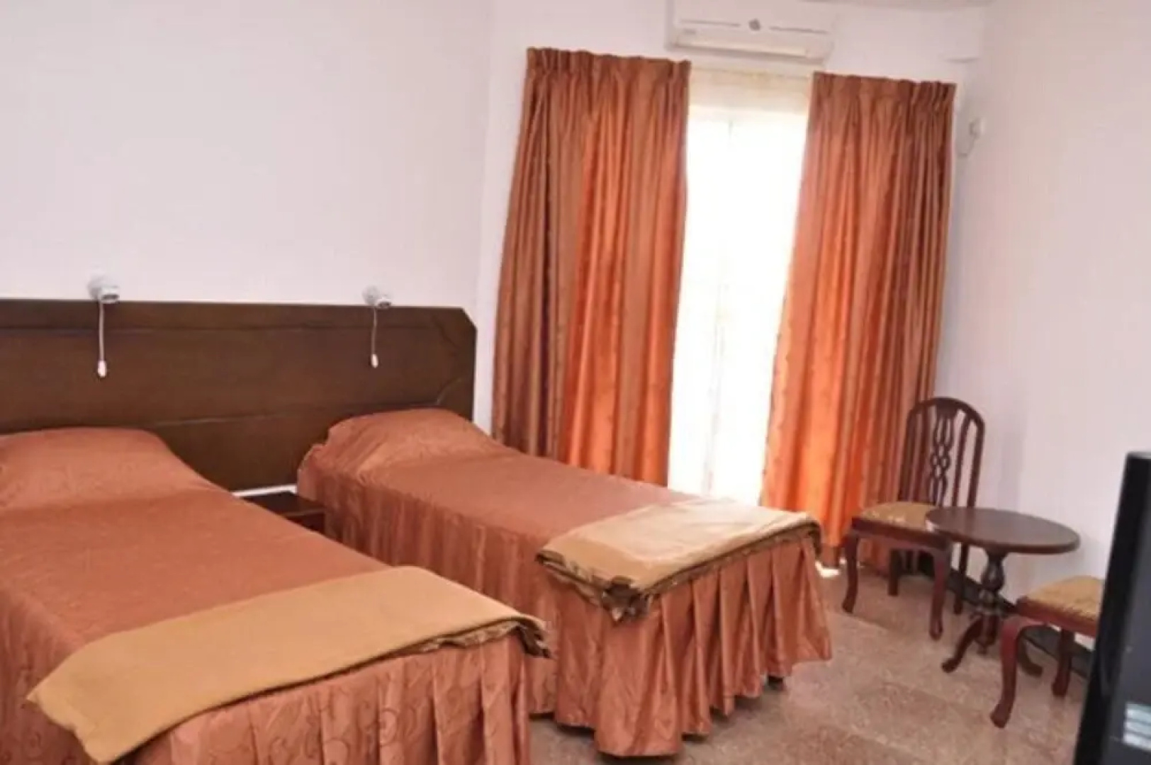 Lake Nest Bolgoda Resort