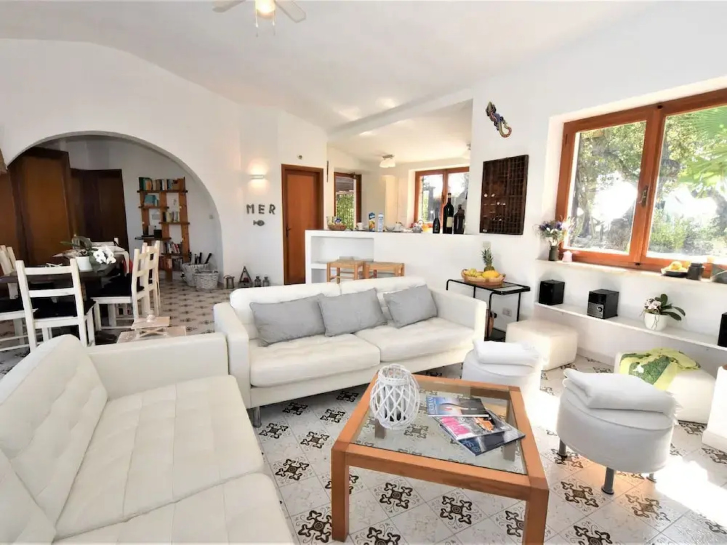 Belvilla by OYO Villa Alexa