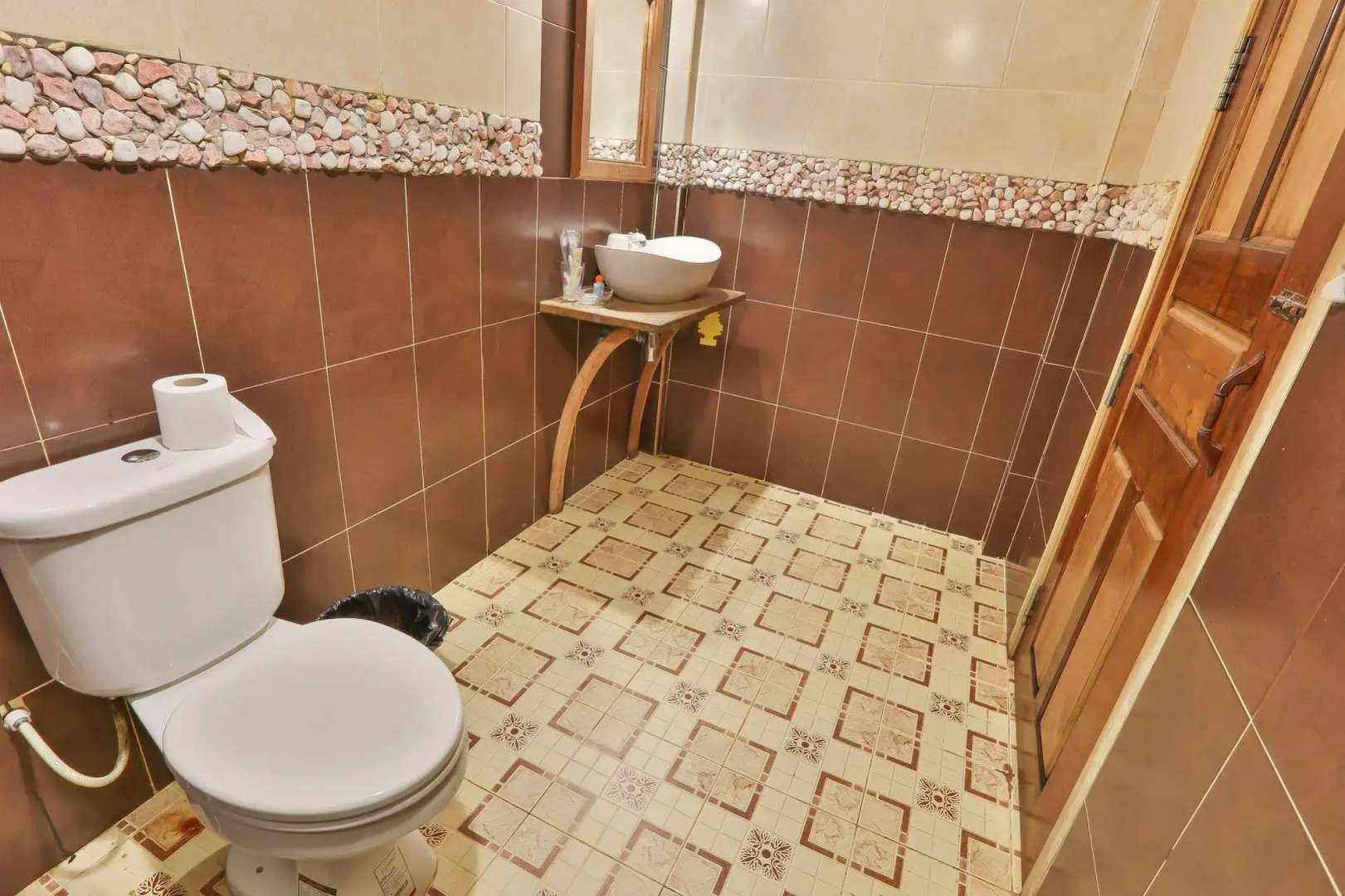 Natural Bungalows Restaurant and Bar